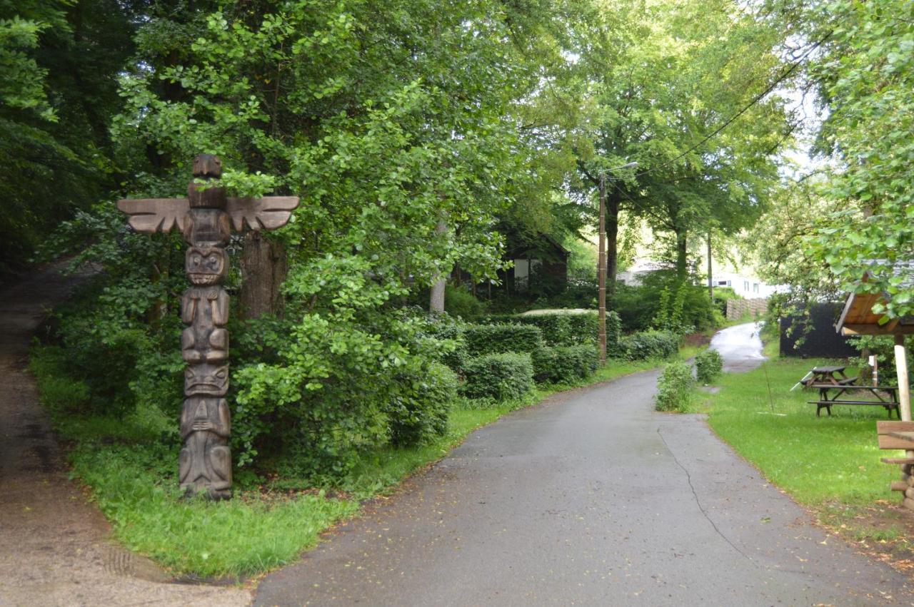 Camping Le Canada-Insolite Chiny Exterior photo