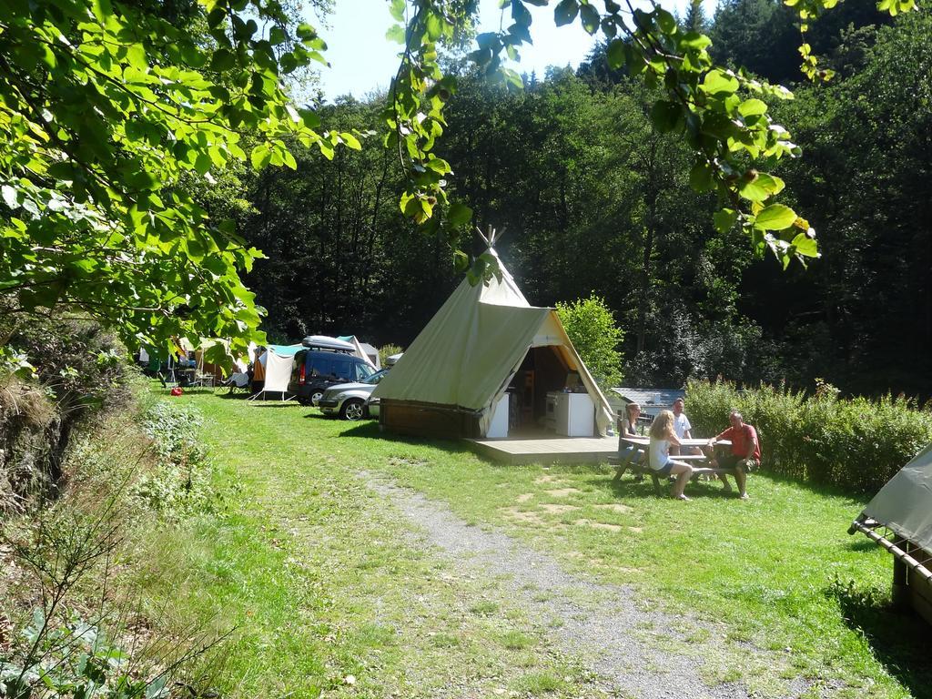 Camping Le Canada-Insolite Chiny Room photo