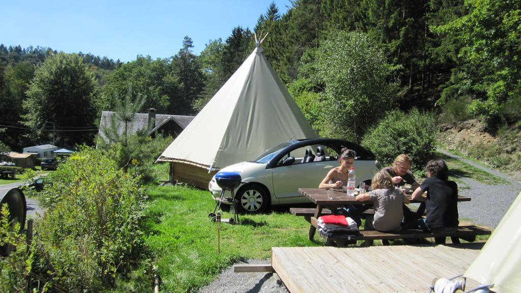 Camping Le Canada-Insolite Chiny Exterior photo
