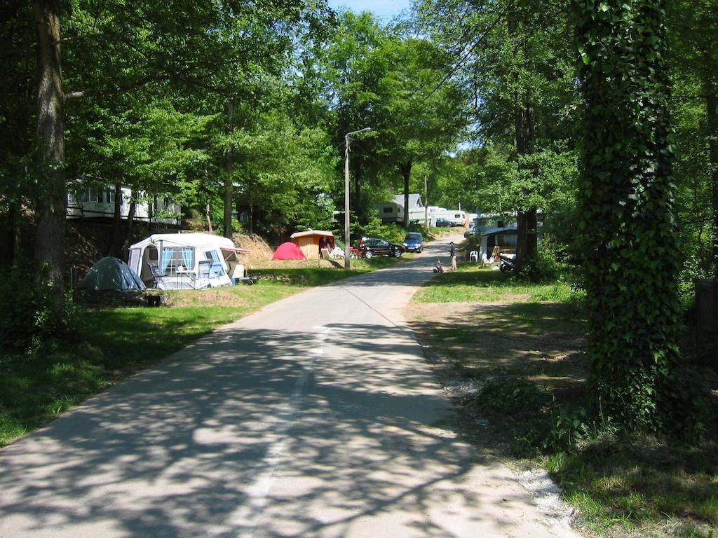 Camping Le Canada-Insolite Chiny Exterior photo